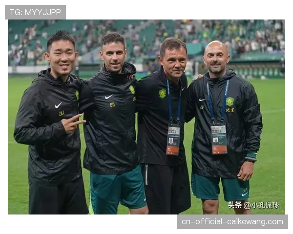 张源深情相送塞蒂恩机场真情拥抱含泪惜别动人瞬间